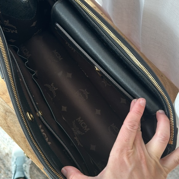 MCM handbag with attachable strap to wear as tote - Picture 5 of 8